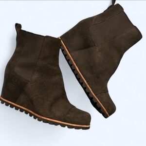 UGG Pax Chelsea Wedge Boot